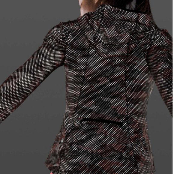 Lululemon Seawheeze  Reflective Jacket 2020 - Picture 6 of 7